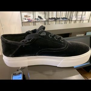 Vince Sneaker Size 7.5